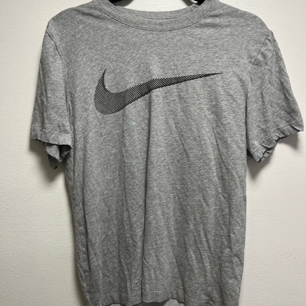 Nike Heather Gray Men's Short Sleeve Tee